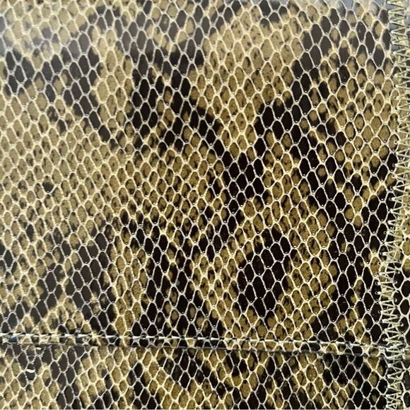 CHI by FALCHI Snake Shoulder Bag/ Clutch with Silvertone Chain Strap NWT - Picture 4 of 8